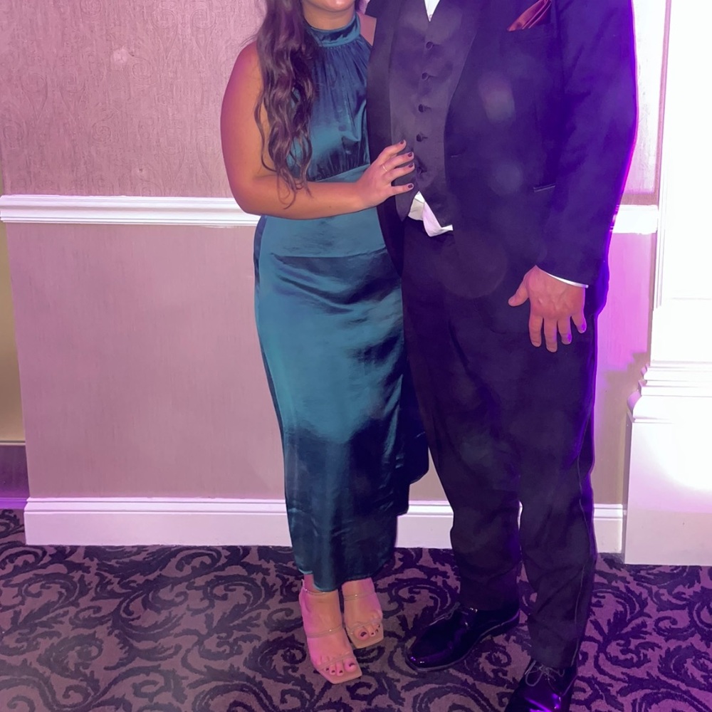 Express emerald green midi dress
